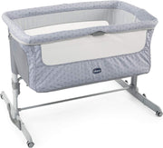 Chicco Next2Me Dream Dostawka Dziecięca - Do Wspólnego Spania z Dzieckiem, Materac, Funkcja Bujania, Otwierany Bok, Regulacja Wysokości, Okienka z Siateczki, Kółka i Torba Podróżna, 0-6 miesięcy, 9 kg